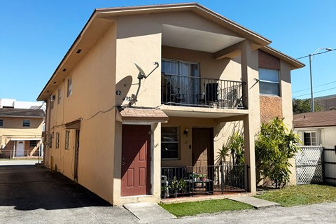 615 E. 2Nd Avenue 1-2 Beds Apartment for Rent