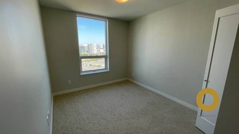 1109-3699 Sexsmith Road 2 Beds Apartment for Rent