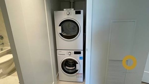 1109-3699 Sexsmith Road 2 Beds Apartment for Rent