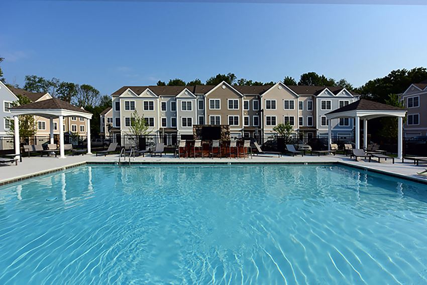 71 Mayfair Square Road 2 Beds Townhouse for Rent - Photo Gallery 1