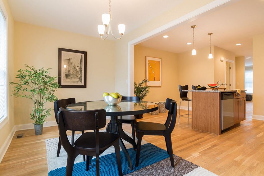 71 Mayfair Square Road 2 Beds Townhouse for Rent - Photo Gallery