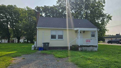 523 South Main Street 3 Beds Apartment for Rent