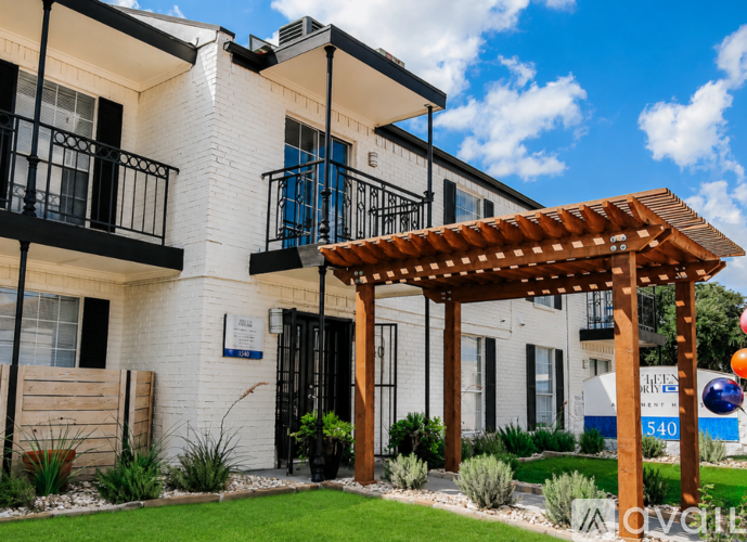 1540 Chenault St 2 Beds Apartment for Rent - Photo gallery 2
