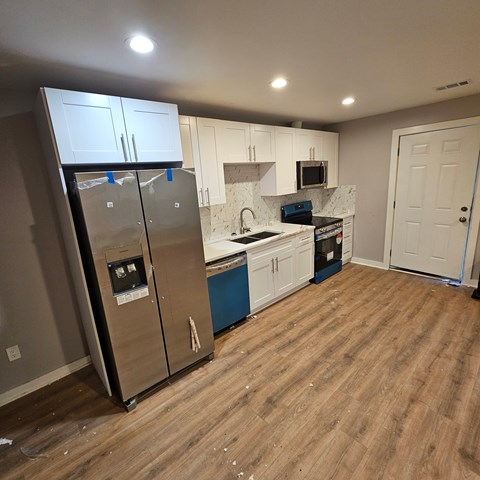 800 Hall Street 3 Beds Apartment for Rent