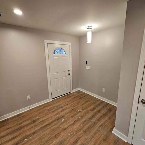 800 Hall Street 3 Beds Apartment for Rent