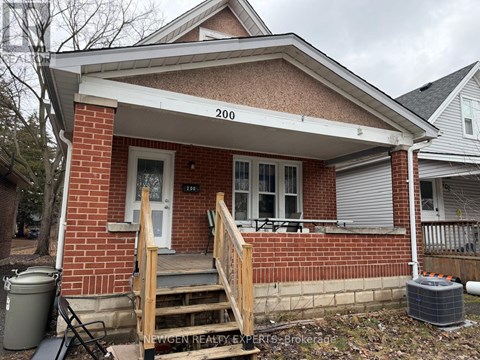 A house with the number 200 on the front.