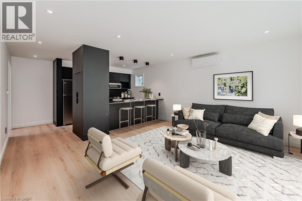 Source URL: https://ddfcdn.realtor.ca/listing/TS639091746083400000/reb14/highres/7/40812337_7.jpg