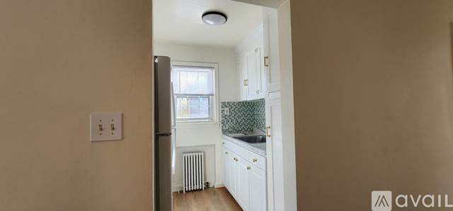 1-bedroom apartment at 5723 10th Road North in Arlington, VA