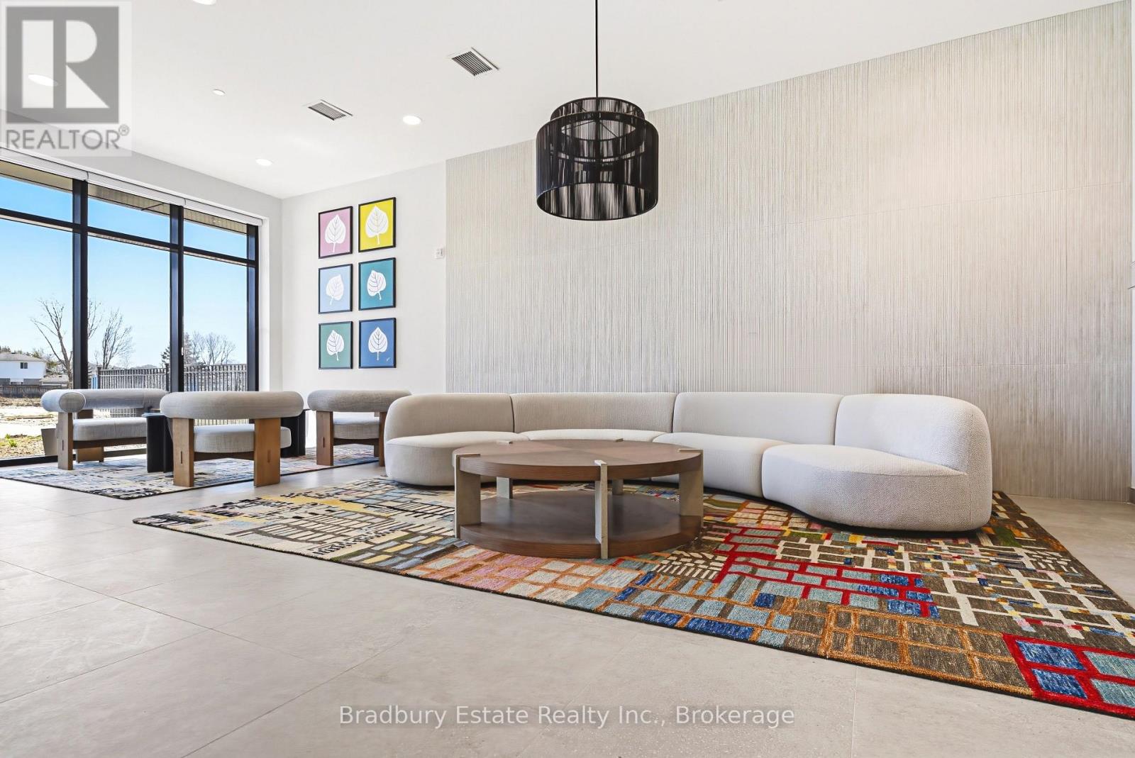 207 - 155 GREENBRIER ROAD 1 Apartment, Condo, Home for Rent - Photo gallery 2