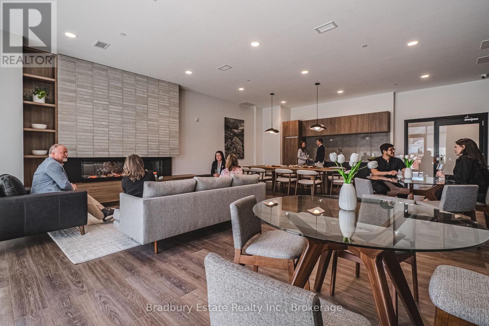 316 - 155 GREENBRIER ROAD 2 Beds Apartment, Condo, Home for Rent - Photo gallery 5