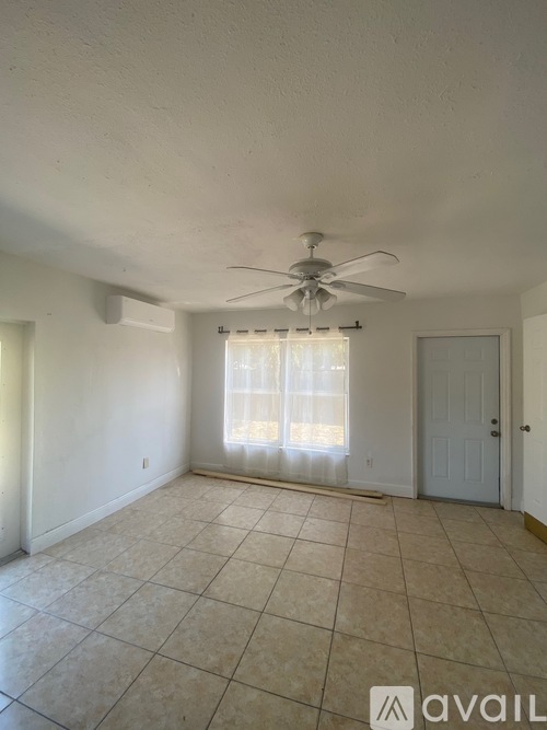 1610 Northwest 9th Avenue 1 Apartment for Rent - Photo gallery 2