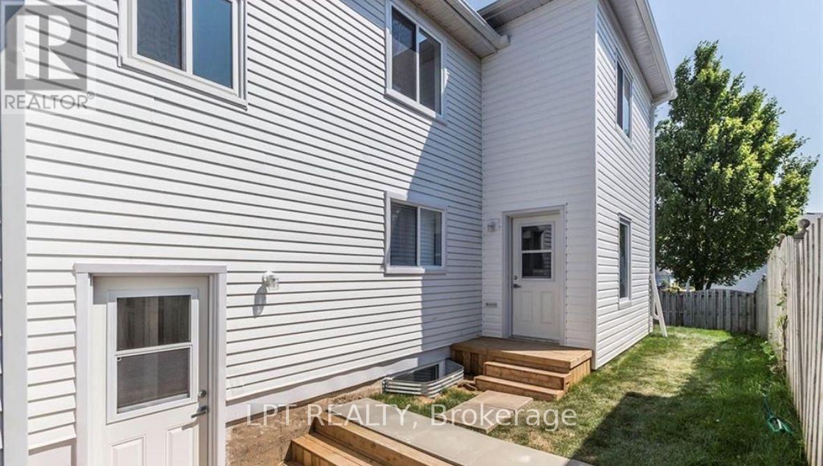 Source URL: https://ddfcdn.realtor.ca/listing/TS639094181721830000/reb82/highres/2/x12894212_2.jpg