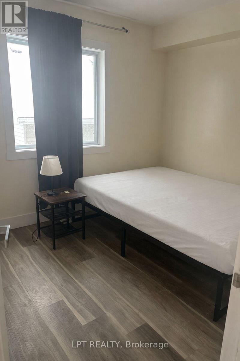 Source URL: https://ddfcdn.realtor.ca/listing/TS639094181721830000/reb82/highres/2/x12894212_6.jpg