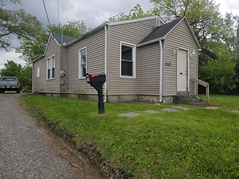 440 North Jackson Street 2 Beds Apartment for Rent