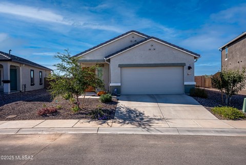 10111 N Cascalote Lane 3 Beds Apartment for Rent