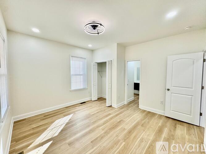 242 Pearl St 2 Beds Single Family Home for Rent - Photo gallery 1