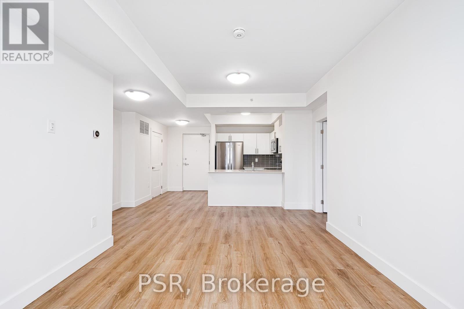 Source URL: https://ddfcdn.realtor.ca/listing/TS639092634526800000/reb82/highres/6/s12887216_20.jpg