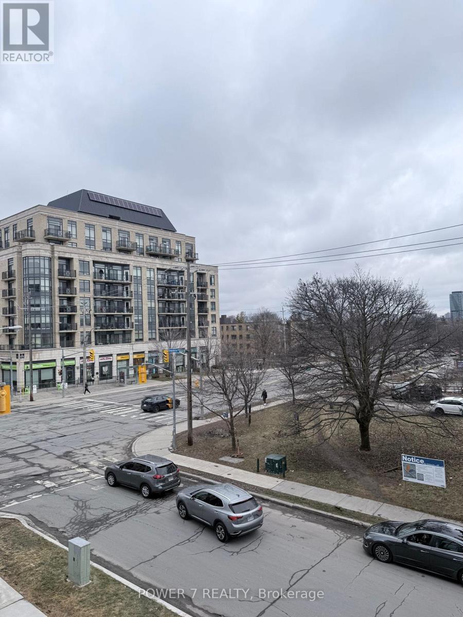 Source URL: https://ddfcdn.realtor.ca/listing/TS639099452056470000/reb82/highres/0/c12913420_19.jpg