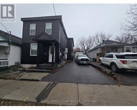 Source URL: https://ddfcdn.realtor.ca/listing/TS639112571647270000/reb76/highres/4/x12915664_1.jpg