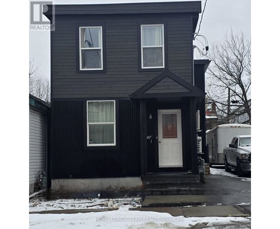 Source URL: https://ddfcdn.realtor.ca/listing/TS639112571647270000/reb76/highres/4/x12915664_1.jpg
