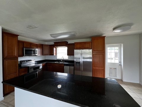 411 W 18Th Plz. 3 Beds Apartment for Rent