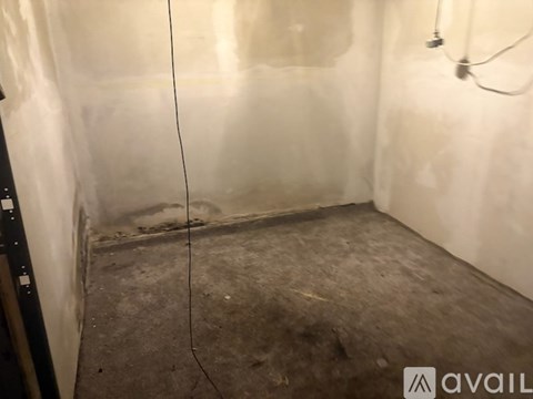 12 E Franklin St 3 Beds Apartment for Rent