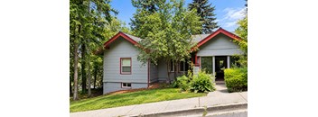 965 NE Maple Street (Downstairs) - 4X1.5