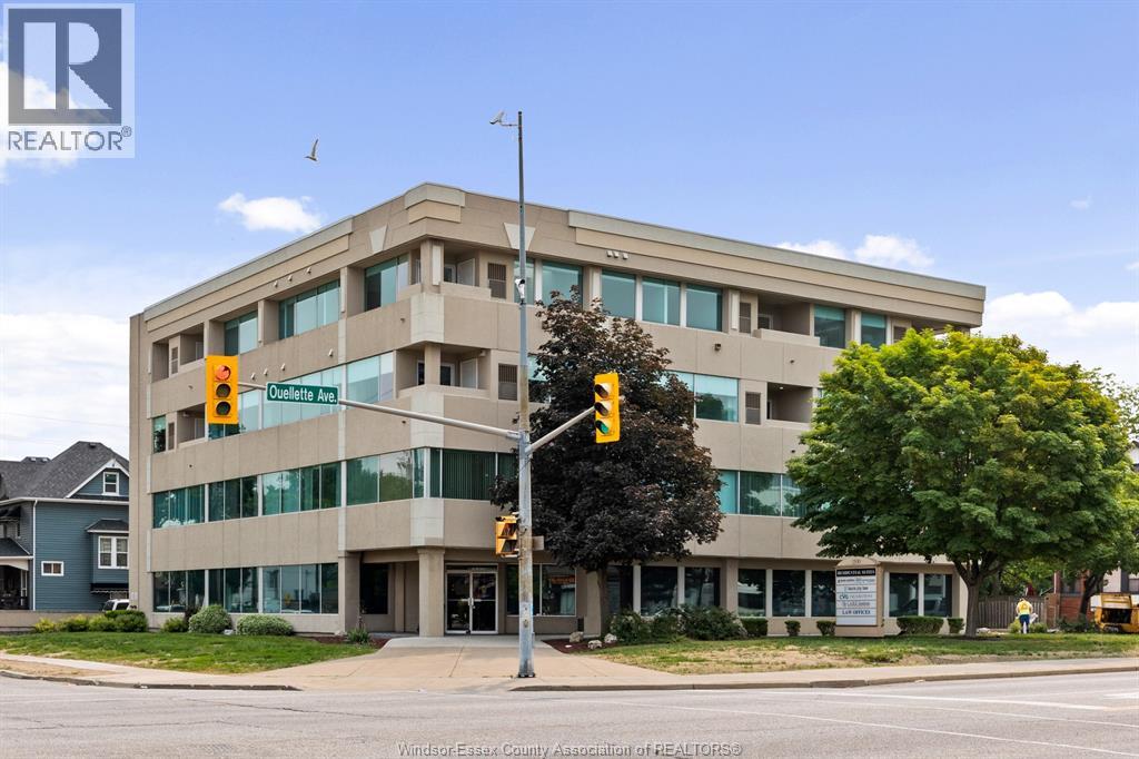 A building with a sign that says REALTOR on it.