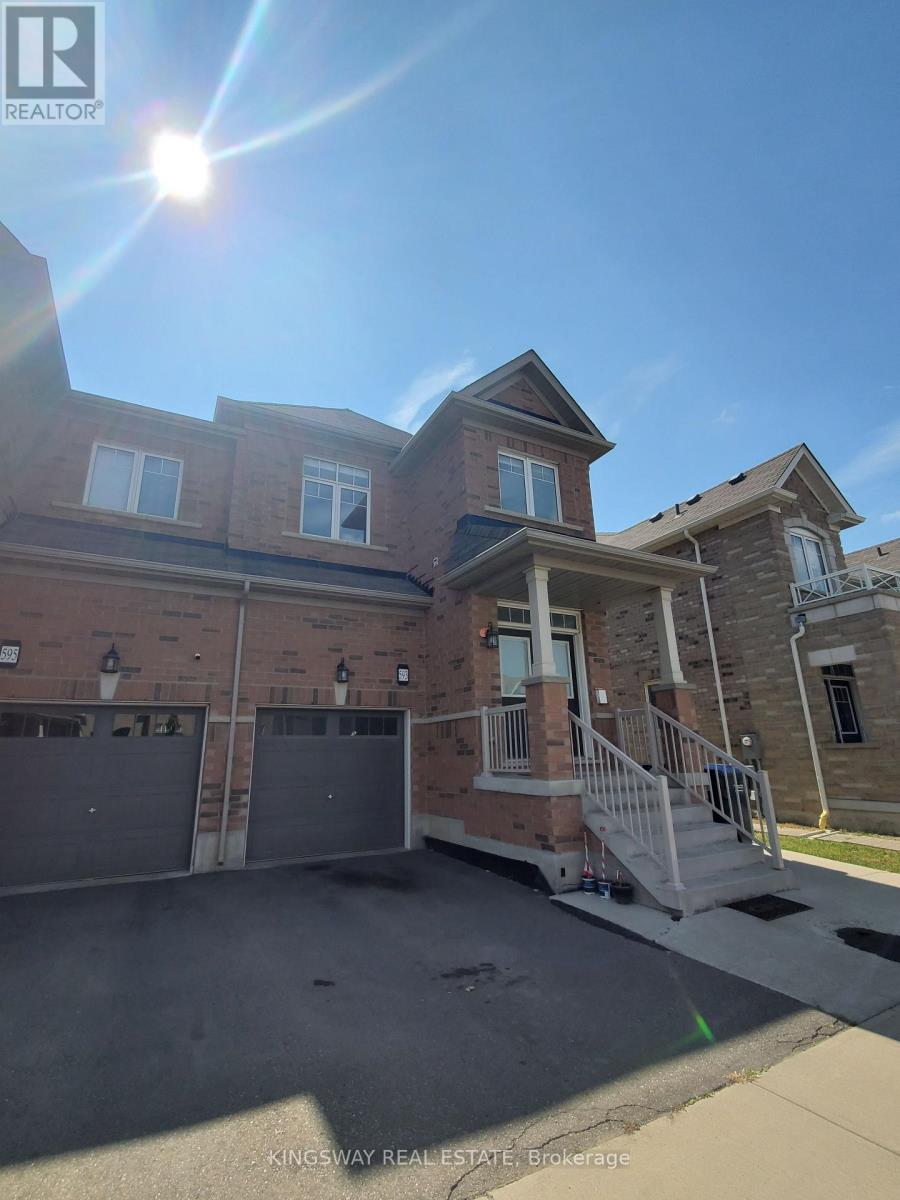 A sunny day at a Kingsway Real Estate property in Brockville.