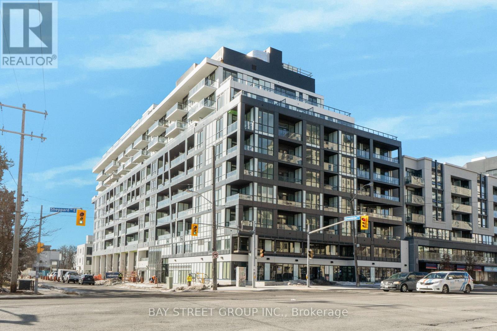 Source URL: https://ddfcdn.realtor.ca/listing/TS639102926517170000/reb82/highres/0/c12931850_1.jpg