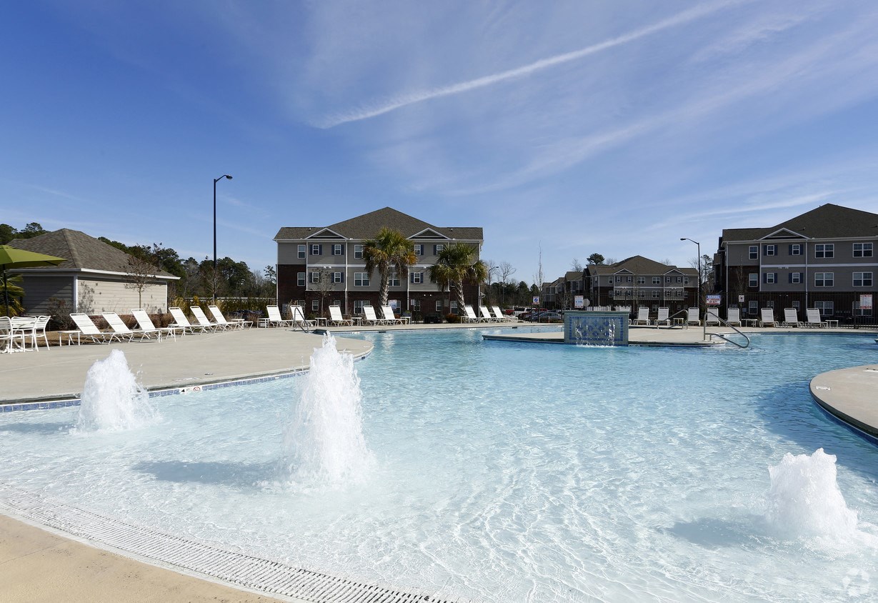 Liberty Pointe Apartments, 1000 Yorktown Lane, MIdway Park