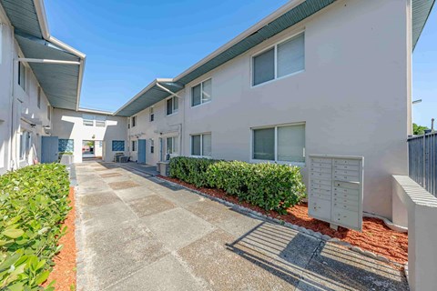 932 Magnolia Drive 3 Beds Apartment for Rent
