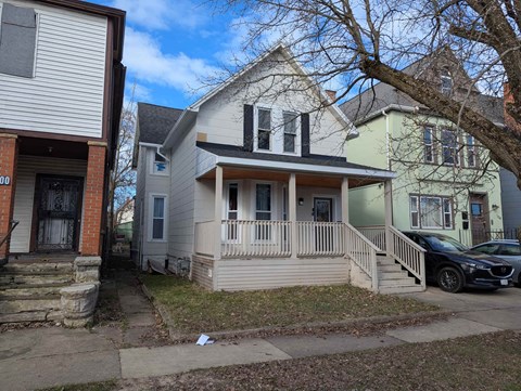 102 17Th Street Studio-2 Beds Apartment for Rent