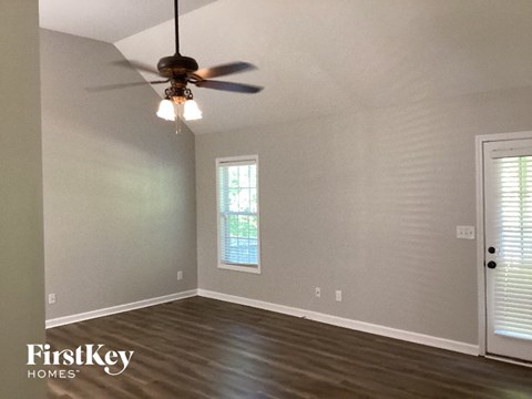 685 Fox Trail Court 3 Beds Apartment for Rent