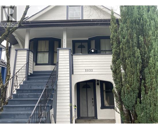 A house with the number 5032 on the front.