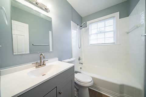 2112 7Th Street 2 Beds Apartment for Rent