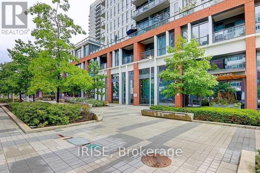 A building with the text "RISE Brokerage" on the ground.