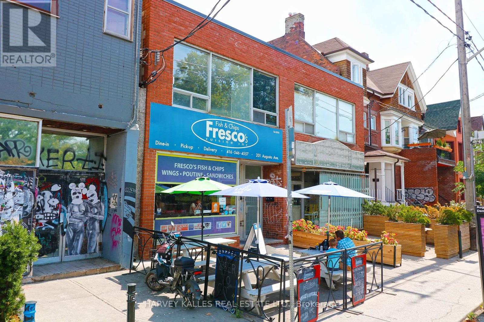 A Fresco's fish and chips restaurant with outdoor seating.