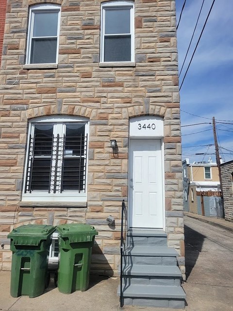 3440 Mount Pleasant Avenue 2 Beds Apartment for Rent