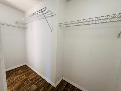 2050 Corner Glen Drive 4 Beds Apartment for Rent
