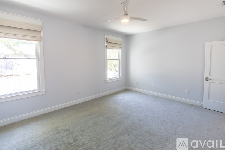 380 Clareon Drive 4 Beds Single Family Home for Rent - Photo gallery 3