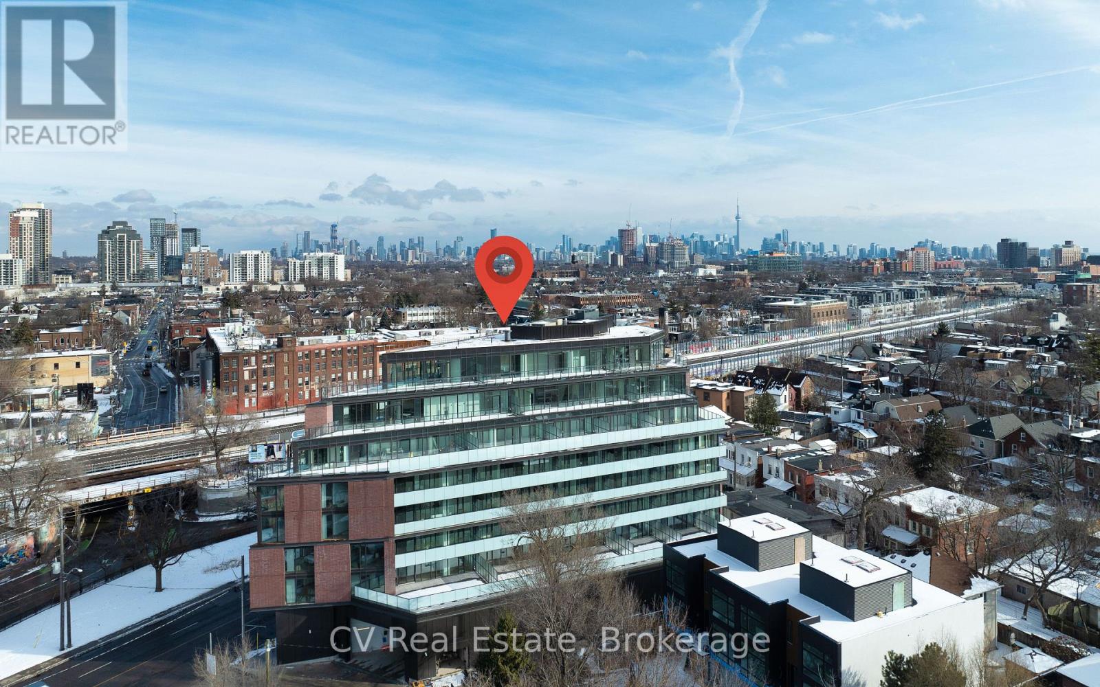A red marker indicates a building in a cityscape.