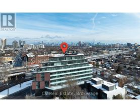 A red marker indicates a building in a cityscape.