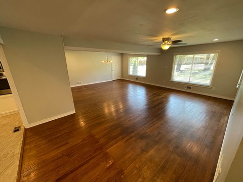 869 Jefferson Ave 4 Beds Apartment for Rent