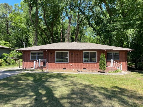 869 Jefferson Ave 4 Beds Apartment for Rent