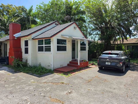 4616 SW 33Rd Ave 3 Beds Apartment for Rent