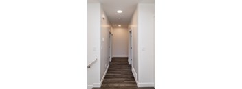 3 Beds, 2 Baths, 1950 Sq Ft