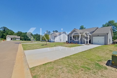 114 Silver Maple Cir 3 Beds Apartment for Rent
