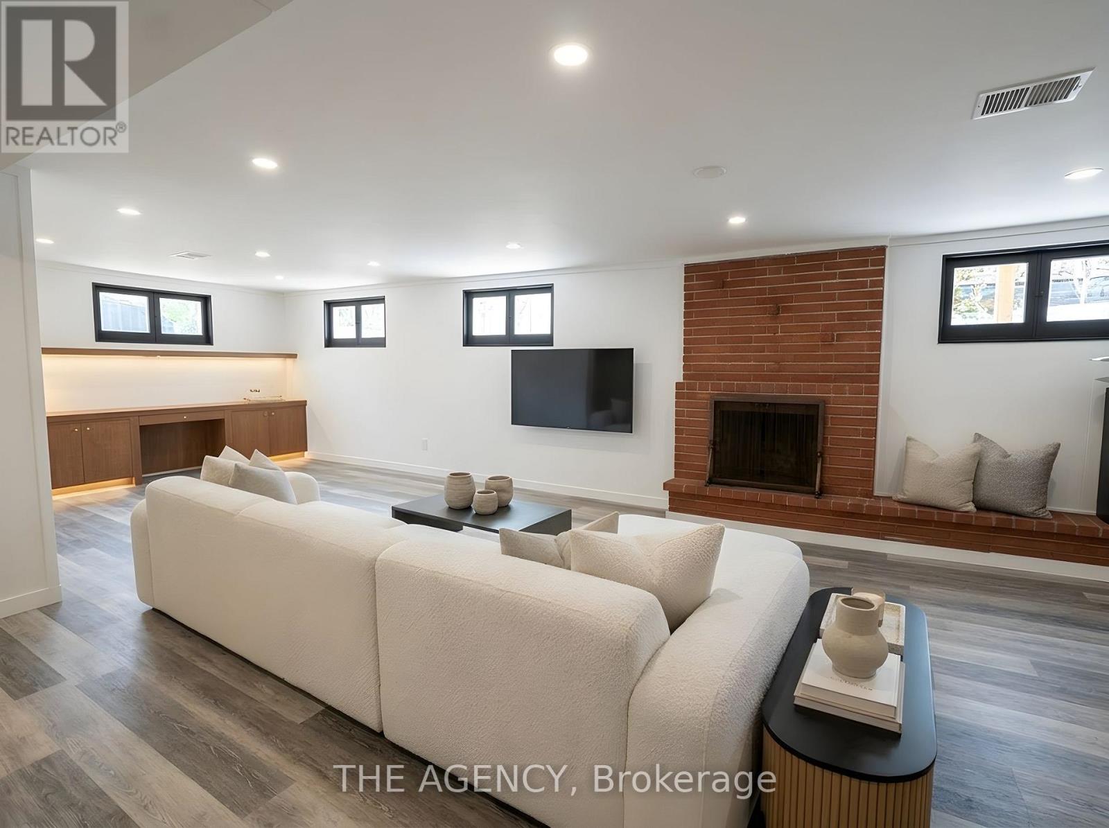 Source URL: https://ddfcdn.realtor.ca/listing/TS639112490493400000/reb82/highres/4/w12964484_3.jpg