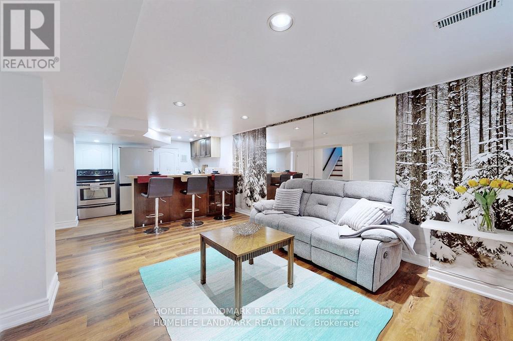 Source URL: https://ddfcdn.realtor.ca/listing/TS639112438496200000/reb82/highres/2/c12968462_2.jpg